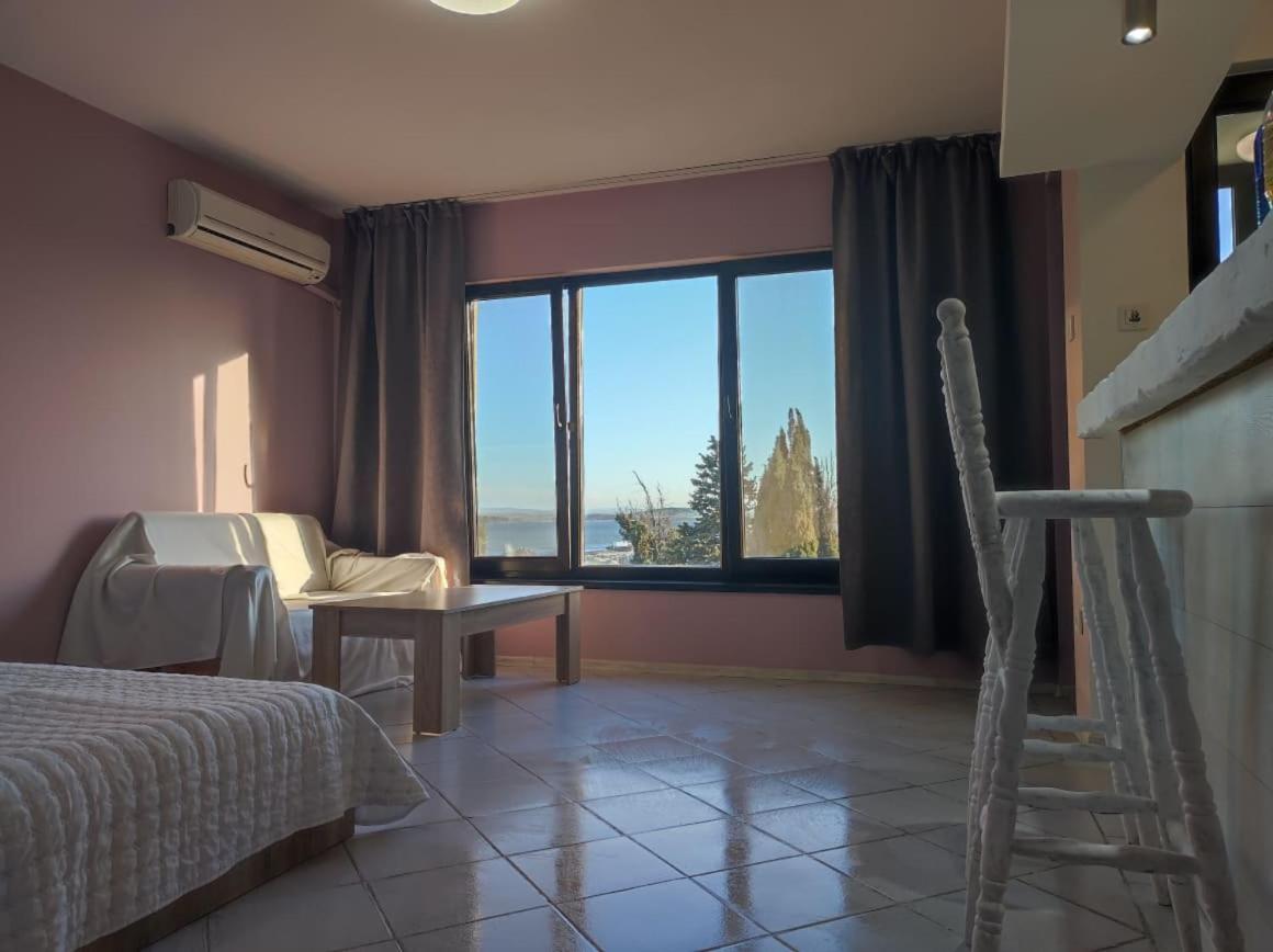 съншайн Apartment Burgas